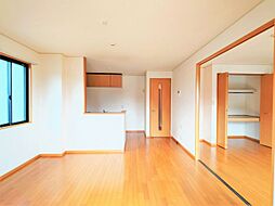 フォレスト 203 2階2LDKのリビング/ダイニング