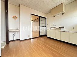 グランドビラやまもと　A 201 2階2DKのリビング/ダイニング