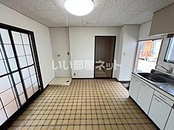 グランドビラやまもと　B 102 1階3DKのリビング/ダイニング