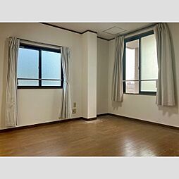 浅間町戸建 2F-4F 2階5LDKのリビング/ダイニング