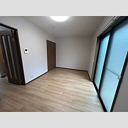 アンプルールブワ虹 103 1階1Kのリビング/ダイニング