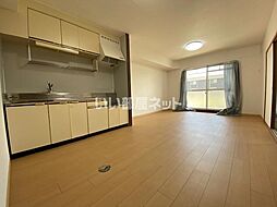 リバーサイドWillow 105 1階2LDKのリビング/ダイニング