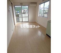 エーデルハイム 102 1階1LDKのリビング/ダイニング