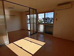 ローランドホワイト　Ｄ 201 2階2LDKのリビング/ダイニング