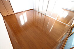 オークスドュール・ウルゲ　B棟 210 2階1LDKのリビング/ダイニング