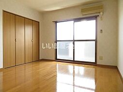 グランドジョラス 303 3階1Kのリビング/ダイニング