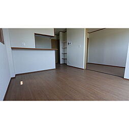 平須スクエア A102 1階1LDKのリビング/ダイニング