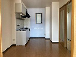 ピラ宮崎 302 3階2DKのリビング/ダイニング