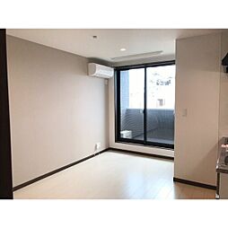 R-SMART 福田町駅 102 1階1LDKのリビング/ダイニング