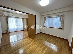 しゃとれ東勝山 101 1階2Kのリビング/ダイニング