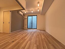 ＬｉｖｅＦｌａｔ西荻窪 101 地下1階3LDKのリビング/ダイニング