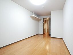 スクウェアワン 301 1階1Kのリビング/ダイニング