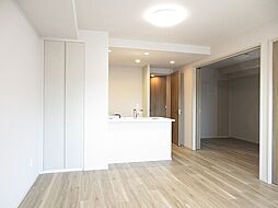 ポレスター高崎ザ・ステーションイースト 8階2SLDKのリビング/ダイニング