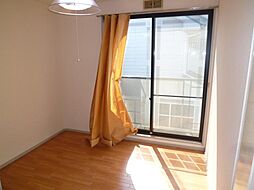 埼玉高速鉄道 南鳩ヶ谷駅 バス5分  南平福祉会館下車 徒歩4分の賃貸アパート 1階2DKのリビング/ダイニング