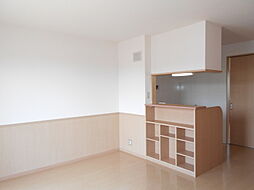 プラムズ・ヴィラ 203 2階1LDKのリビング/ダイニング