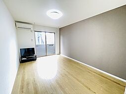 アザレア伊万里II 102 1階1Kのリビング/ダイニング