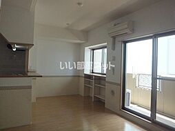 サンフロートIII 202 2階2LDKのリビング/ダイニング