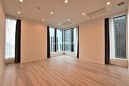 Dマークス西新宿タワー 2411 24階2LDKのリビング/ダイニング