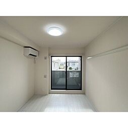 RS Residence 203 2階ワンルームのリビング/ダイニング