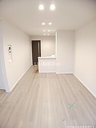 ヴィーエ 202 2階1LDKのリビング/ダイニング