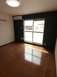 サープラスY・M 203 2階1Kのリビング/ダイニング