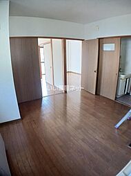 アドリアパラセ 301 3階2DKのリビング/ダイニング