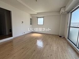 クリスタルビル 501 5階1Kのリビング/ダイニング