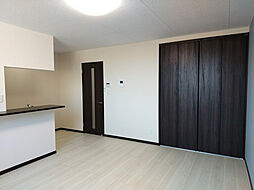 ブルジェオンA 201 2階1LDKのリビング/ダイニング