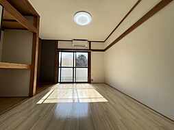 グリーンハイツ神蔵 205 2階1DKのリビング/ダイニング