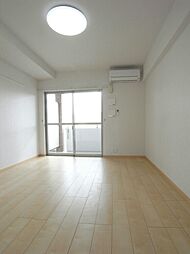 グラン・スイート 205 2階1Kのリビング/ダイニング