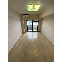 シャトーグロリアス 2 2階1Kのリビング/ダイニング