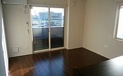 シャルール 303 3階1LDKのリビング/ダイニング