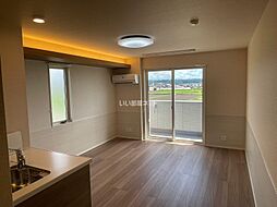 アルフィーネII 205 2階1LDKのリビング/ダイニング