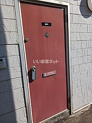 TRAUM HOUSE 101 1階ワンルームのリビング/ダイニング