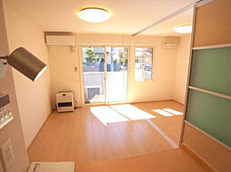 メゾンソレイユ・カトル 102 1階1LDKのリビング/ダイニング