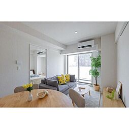 リーフシティ市川　ザ・レジデンス 905 9階2LDKのリビング/ダイニング