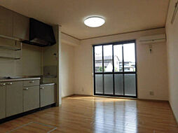 プレミアムシャトー 102 1階2LDKのリビング/ダイニング