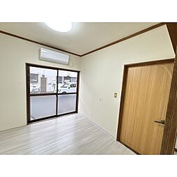 東武小泉線 東小泉駅 徒歩6分の賃貸マンション 1階3DKのリビング/ダイニング