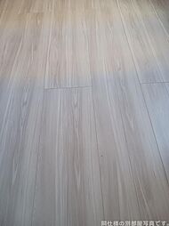 ガーネット　II 102 1階2LDKのリビング/ダイニング