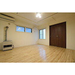 ALIVIO 101 1階1LDKのリビング/ダイニング