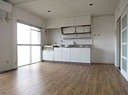 ヴィラナリー屋島4号棟 0502 5階2LDKのリビング/ダイニング