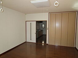 シャルム西津田 107 1階1Kのリビング/ダイニング