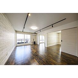 ZABO HILLS MINAMI6JO 305 3階3LDKのリビング/ダイニング