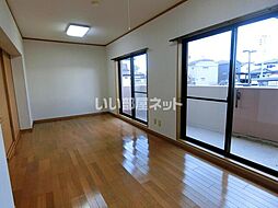 ドリームＡ 104 1階2LDKのリビング/ダイニング