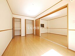 ルミエール国立 1-102 1階1LDKのリビング/ダイニング