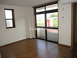 エミネンス・フローラM 101 1階1Kのリビング/ダイニング