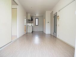 アーバンハイツ　Ｂ棟　　　 B0202 2階3LDKのリビング/ダイニング