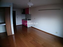 ルナ・ジェーナ 204 2階ワンルームのリビング/ダイニング