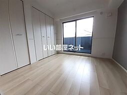 ラ・プレニチュード・アモネーズ 302 3階1LDKのリビング/ダイニング