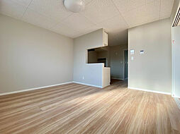 FareEstI（ファーレ　エストワン） 102 2階2LDKのリビング/ダイニング